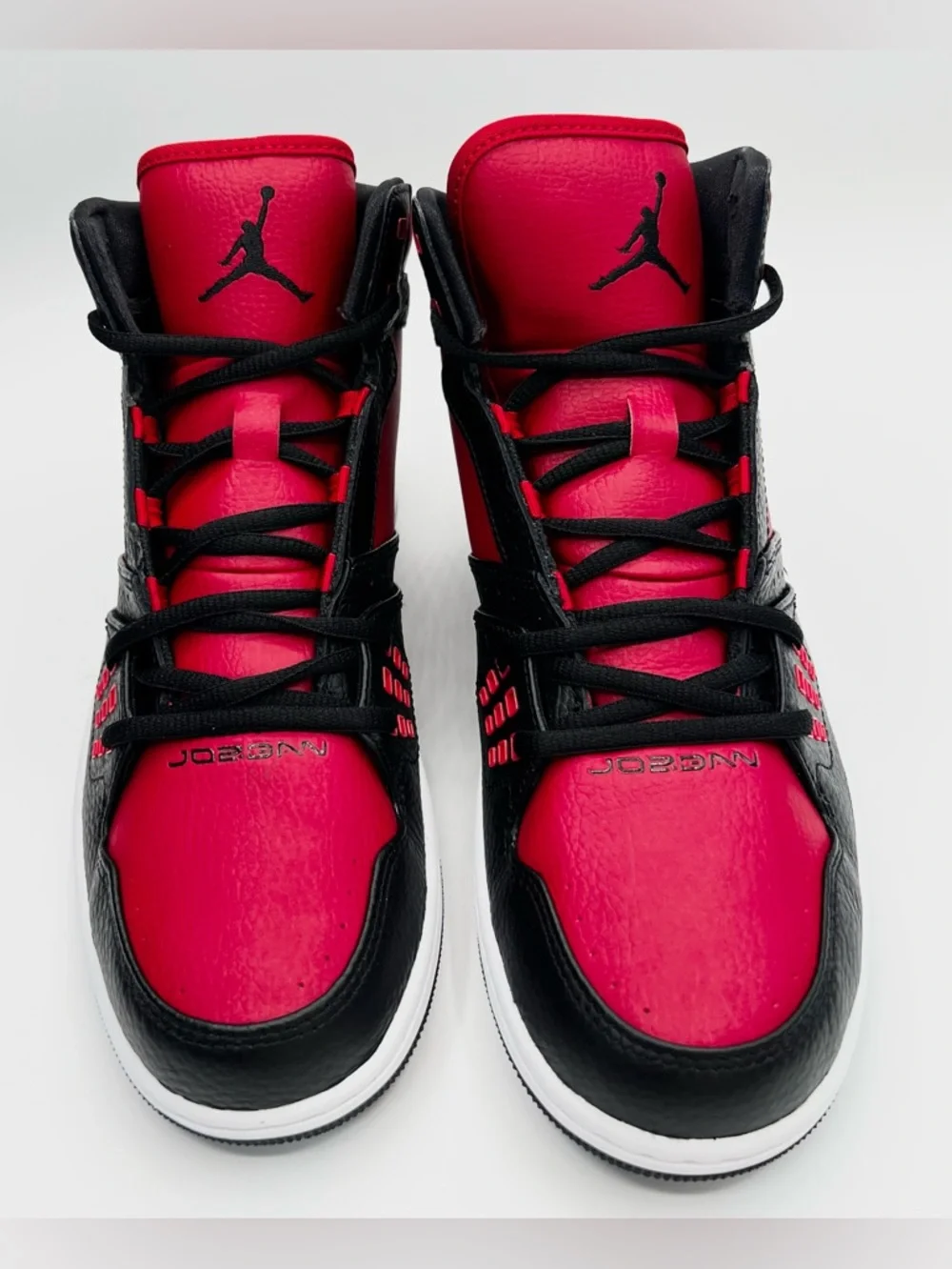 Nike Air Jordan Men's 1 Flight Bred Mid-Top Sneakers Black/Red/White Sz 9 NIB